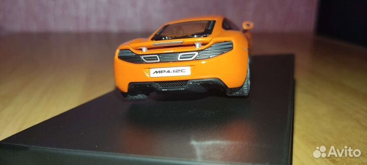 Модель 1/43 McLaren MP4-12C 2011 AutoArt