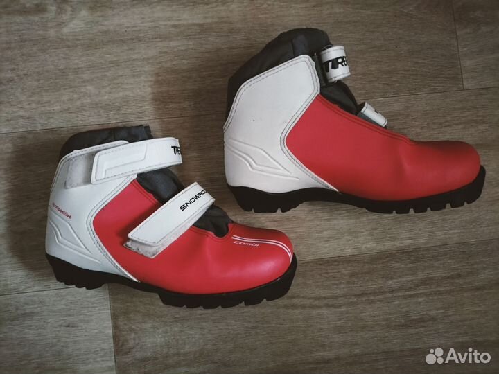 Лыжные ботинки