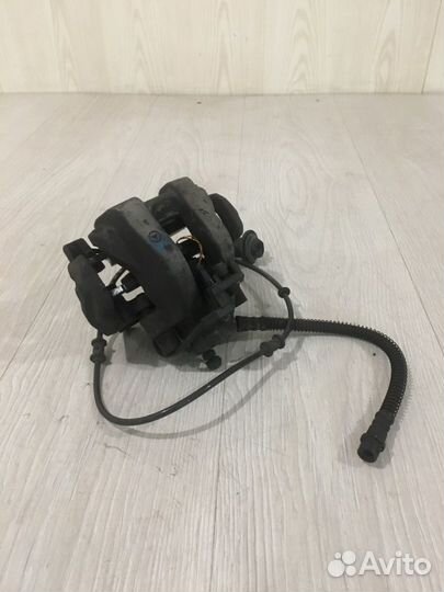 Суппорт тормозной задний правый Mercedes Benz S350