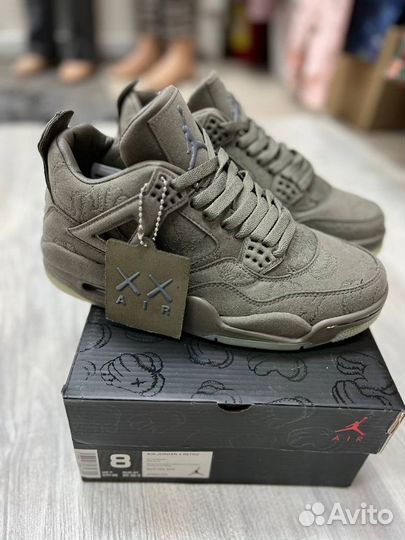 Nike air jordan 4 Kaws