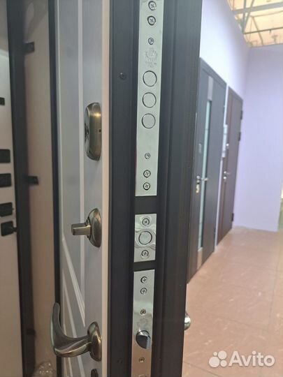 Дверь для частного дома (Итальянская фурнитура)