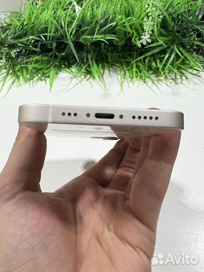 iPhone 12, 64 ГБ