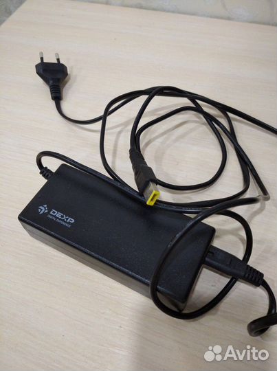 Универсальный адаптер (зарядка) для ноутбука