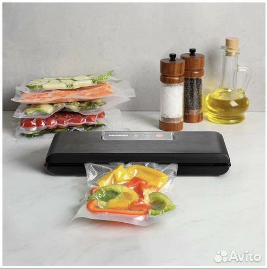 Вакууматор Redmond RVS- 024 новый