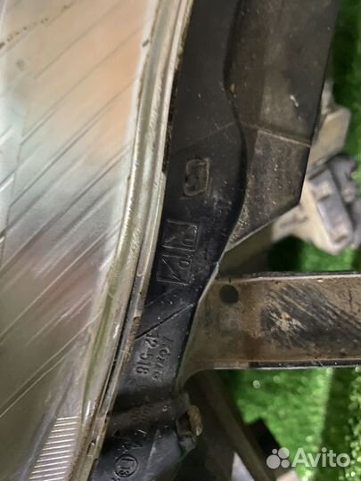 Фара Tayota Corolla