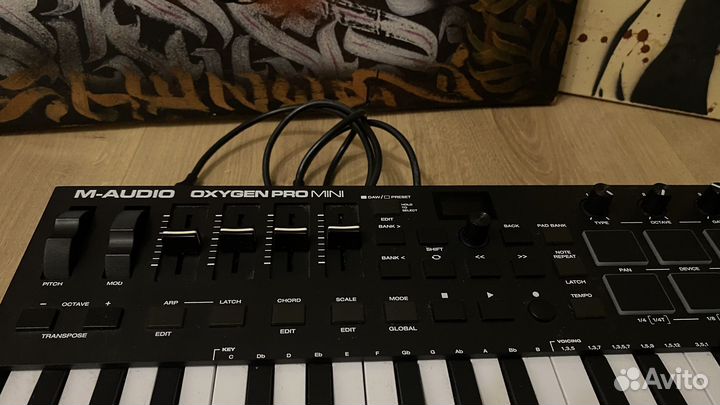 Midi клавиатура M-audio oxygen pro mini