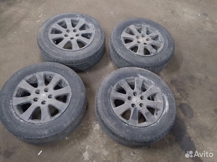 Комплект r16 на Toyota Camry 40