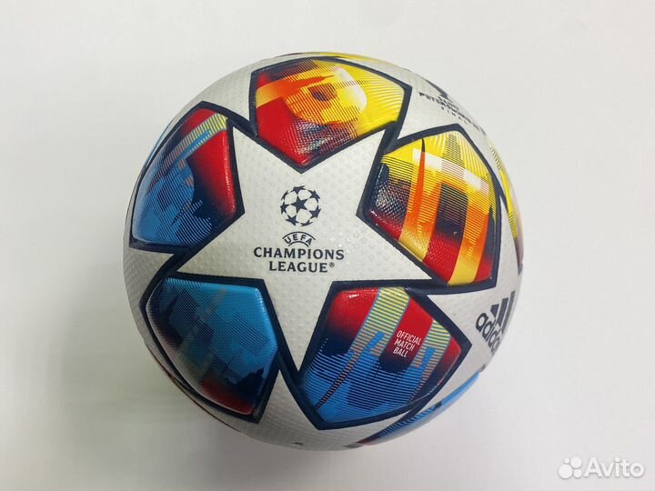 Футбольный мяч adidas финал спб