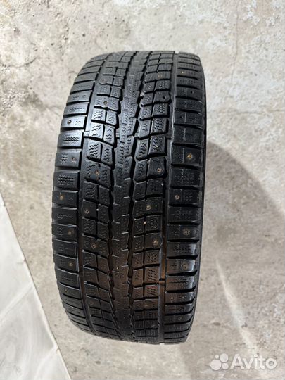 Dunlop SP Winter Ice 01 215/55 R16