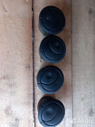 Дефлектор торпеды Renault Logan 1