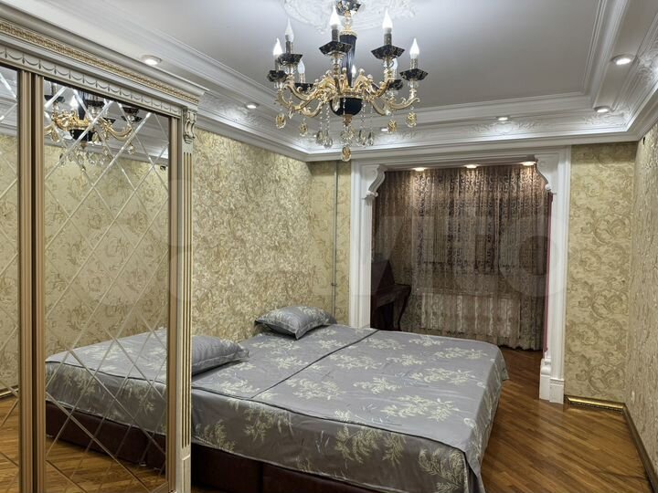 3-к. квартира, 95 м², 1/12 эт.