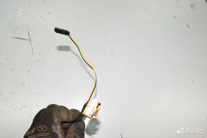 Зеркало боковое левое 2 фишки Volkswagen Touareg 1