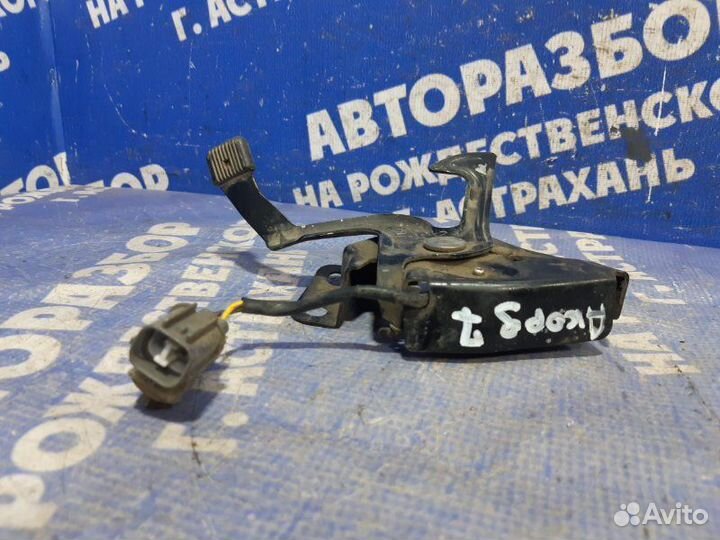 Замок капота Honda Accord 7 седан 2006