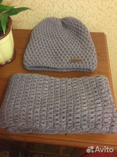 Зимний комплект:шапка и снуд