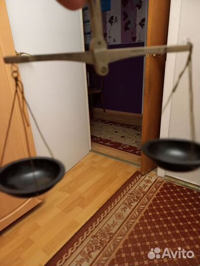 Весы маленькие, медицинские, бытовые