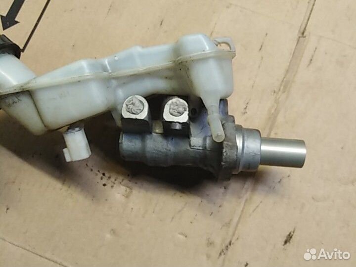 Главный тормозной цилиндр Ford fusion