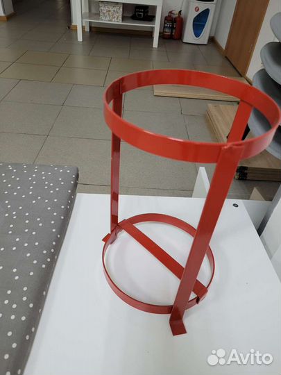 Подставка под ошнетушитель