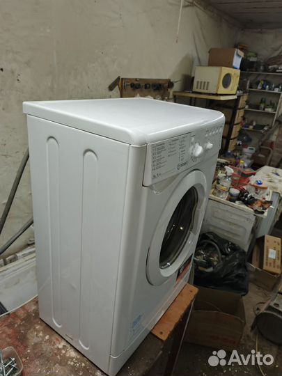 Стиральная машина indesit