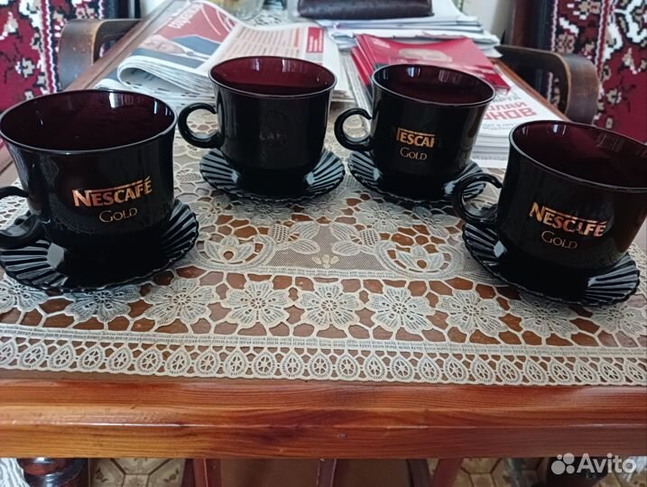 Кружки,тарелки,заварочный чайник