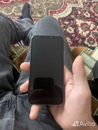 iPhone X, 64 ГБ