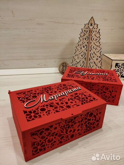 Деревянная шкатулка