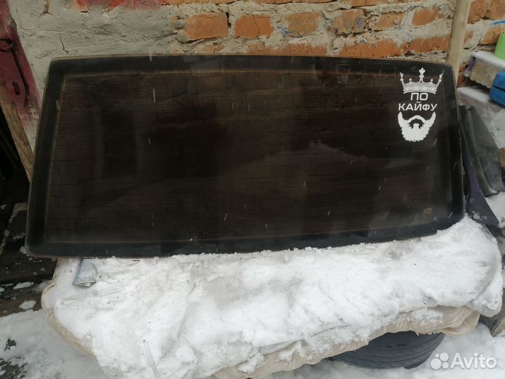 Заднее стекло ваз 2115