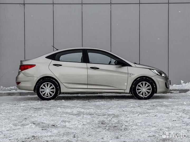 Hyundai Solaris 1.6 AT, 2012, 193 000 км