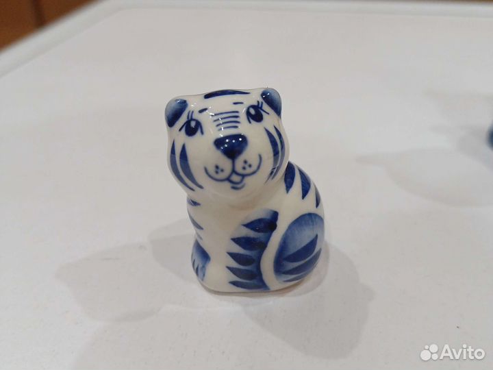 Гжельские сувениры 3 шт, фарфор, одним лотом