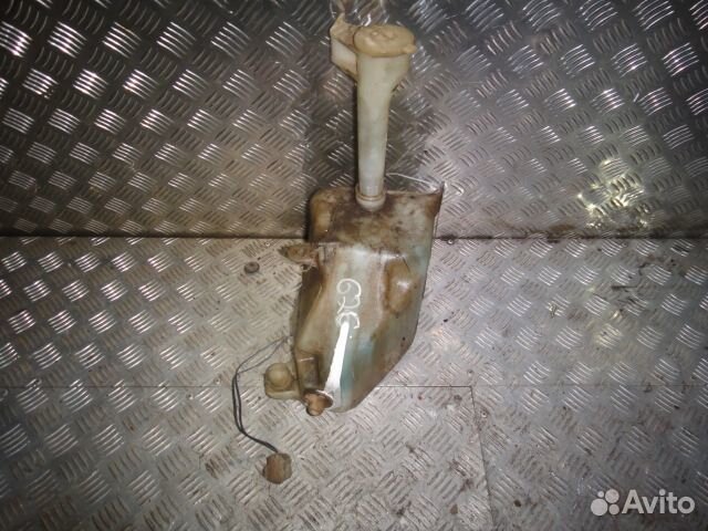 Бачок омывателя 626 GE (91-96) пер б/у