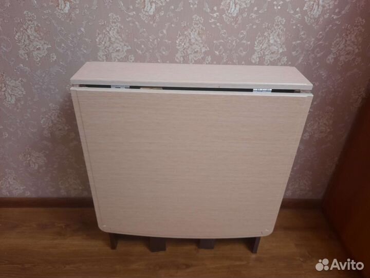 Стол