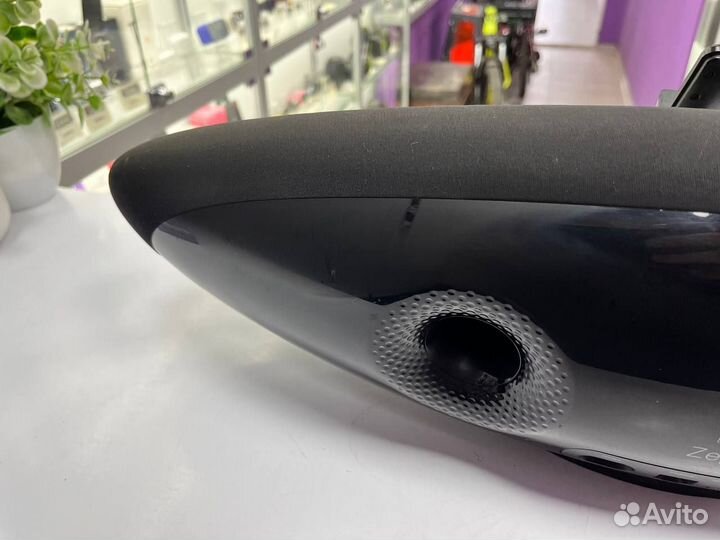 Колонка Bowers & Wilkins Zeppelin Air