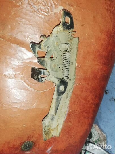 Замок капота Опель Фронтера А