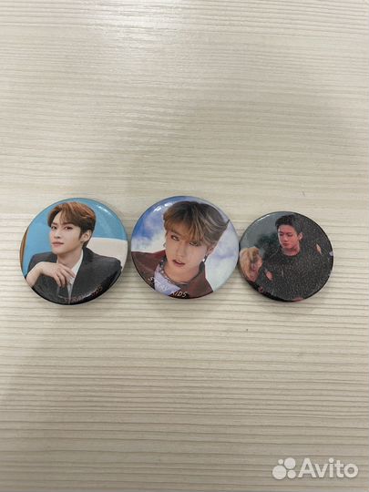 Значки и магниты