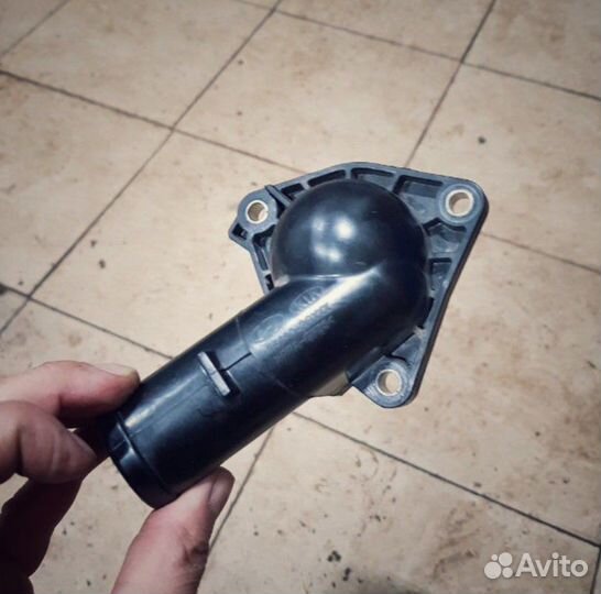 Корпус термостата G4KD вместе с крышкой термостата