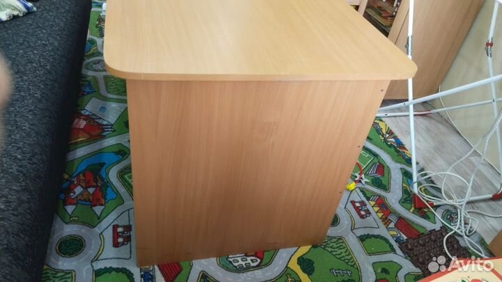 Письменный стол