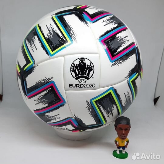 Футбольный мяч Uniforia Competition, размер 5