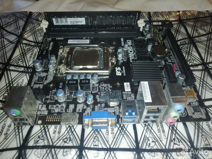 Материнская плата с процессором i3 8100