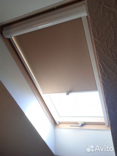 Ролл штора для мансардного окна