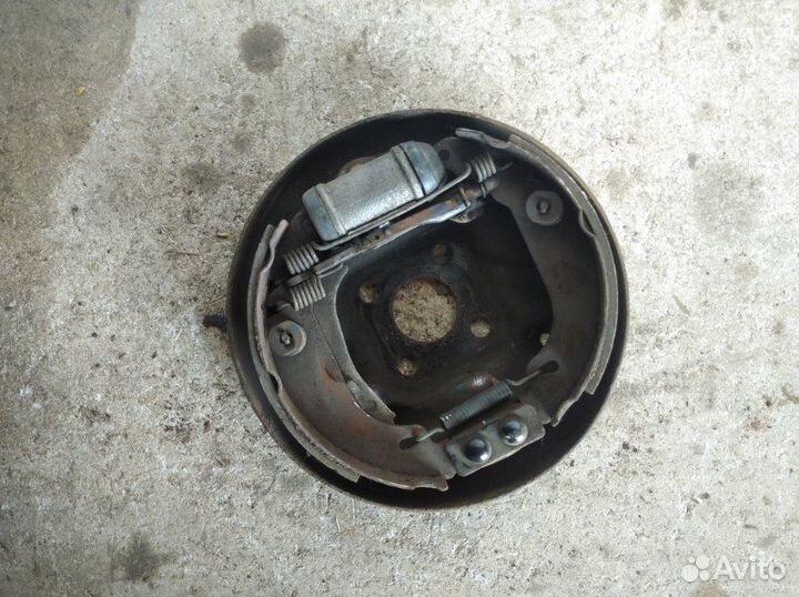 Тормозной механизм задний правый Renault Symbol