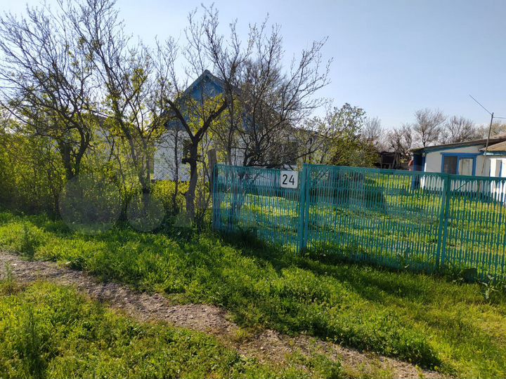 Дом 26 м² на участке 25 сот.