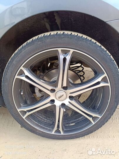 Comforser CF700 225/40 R18