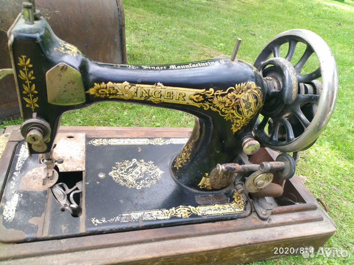 Швейная машина Singer