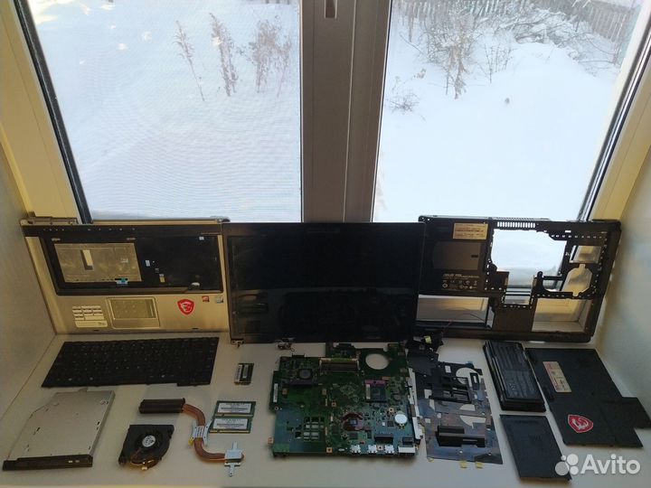 Запчасти для ноутбука Dell Inspiron m5010 и Asus