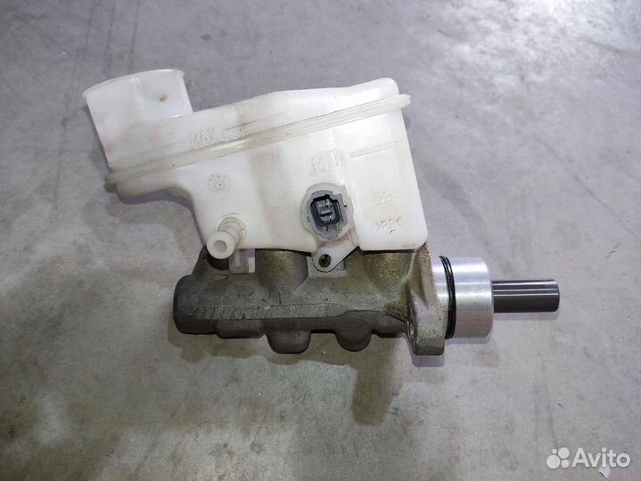 Цилиндр тормозной главный (ABS) 1014003371 для MK, MK Cross geely