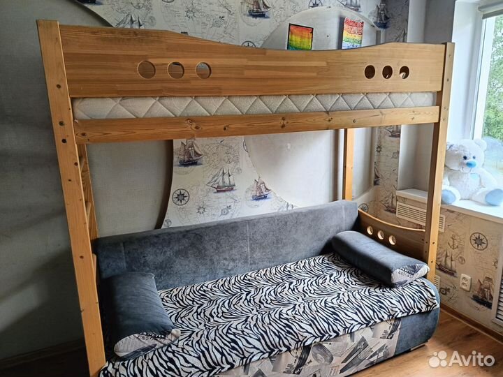 Двухъярусная кровать бу с матрасами