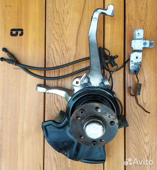 Кулак поворотный правый Maybach 57S / 62S куз W240