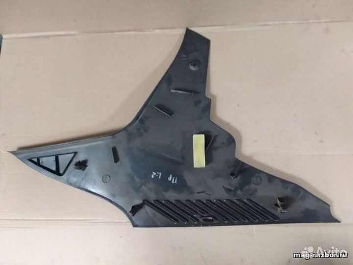 Накладка стойки Renault Logan I задняя правая верх