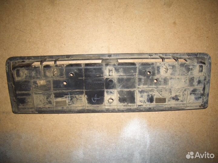 Накладка задняя под номер Тойота Хайлюкс с05-15г