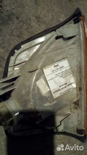 Поворотник правый мерседес 124