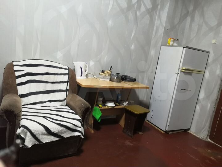 Комната 17 м² в 8-к., 4/4 эт.